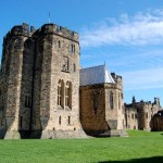 CASTLES ON LOCATION IN THE BRITISH ISLES