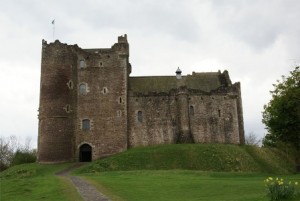 Doune Castle (wikipedia.com)